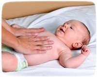 Mankšta vaikams yra neatsiejama kūdikių masažo dalis.