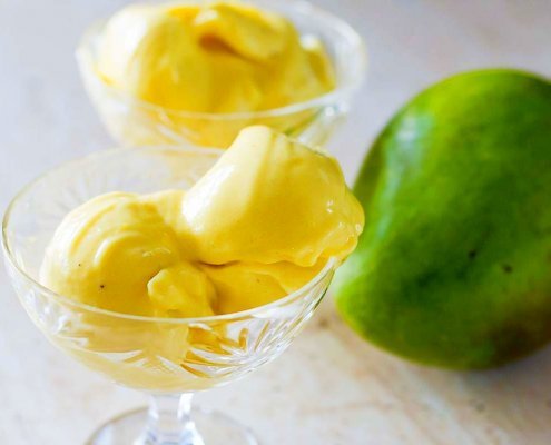 Naminiai vaisiniai ledai mango su bananais receptas