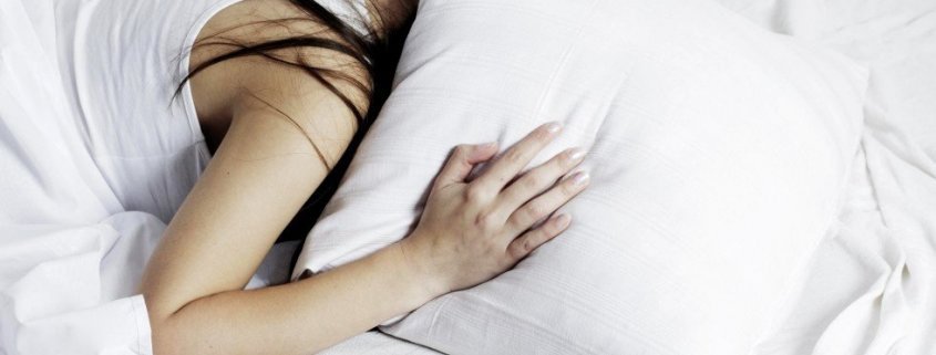Nemiga - Miego problemos sutrikimai simptomai - Nemigos priežastys gydymas - Stresas nuovargis - Kaip įveikti nemigą be vaistų? - Kaip efektyviai kovoti su nemiga? - Miegojimo pozos nėštumo metu - Kokybiško miego patarimai kaip greitai užmigti