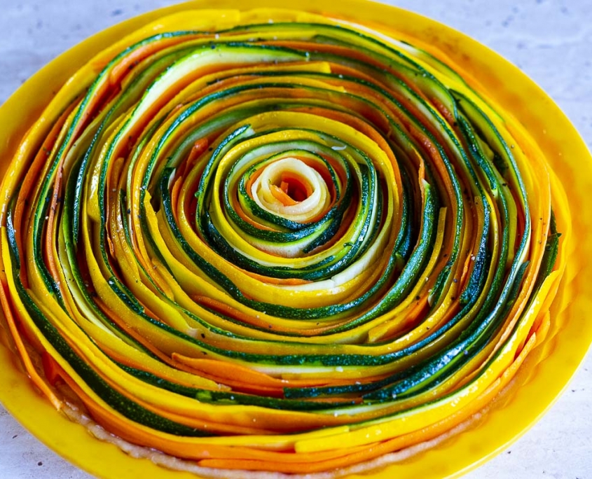 spirale darzoviu pyragas spalvingas ir sotus receptas