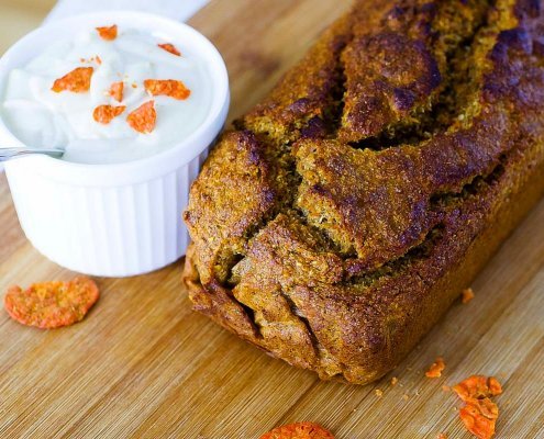 veganiska morku bananu duona pyragas su saldziarugsciu kremu receptas